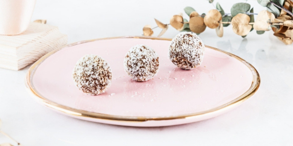 Vegan No-Bake Carrot Cake Truffles